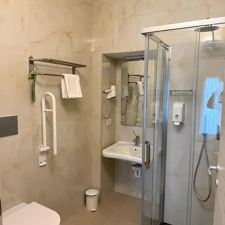 호텔 브라이언자 3*