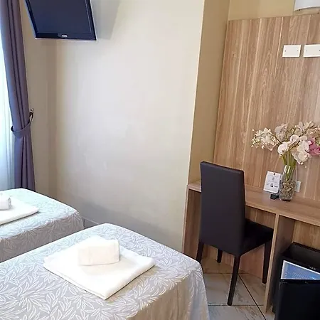 Brianza Hotell 3*
