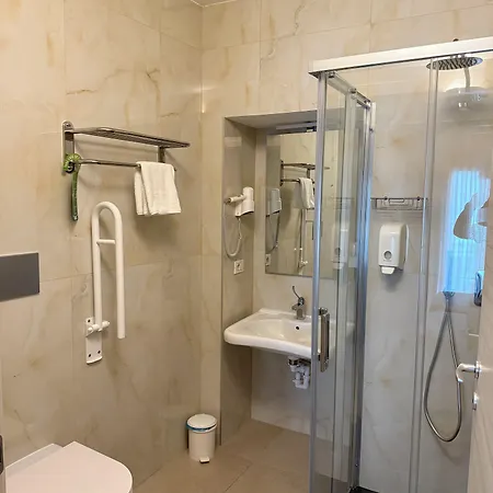 Brianza Hotel 3*