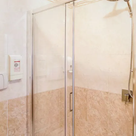 Hotel Brianza 3*