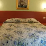 Brianza Otel 3*